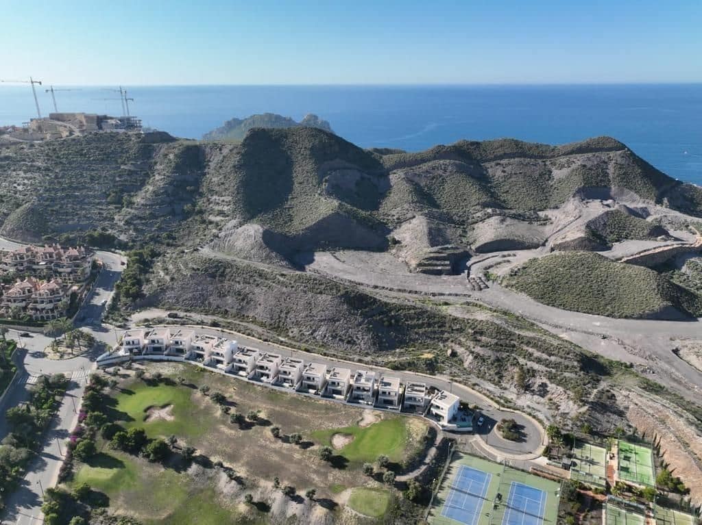 3 bedroom Villa for rent in Aguilas with garage - € 4,000 (Ref: 9242049)