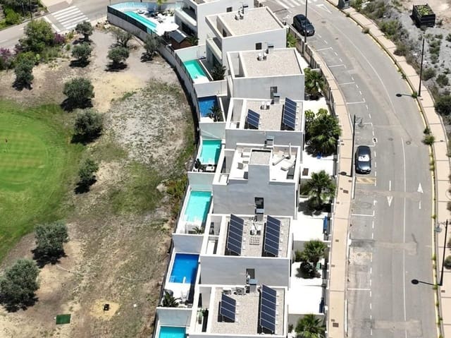 3 bedroom Villa for rent in Aguilas with garage - € 4,000 (Ref: 9242049)