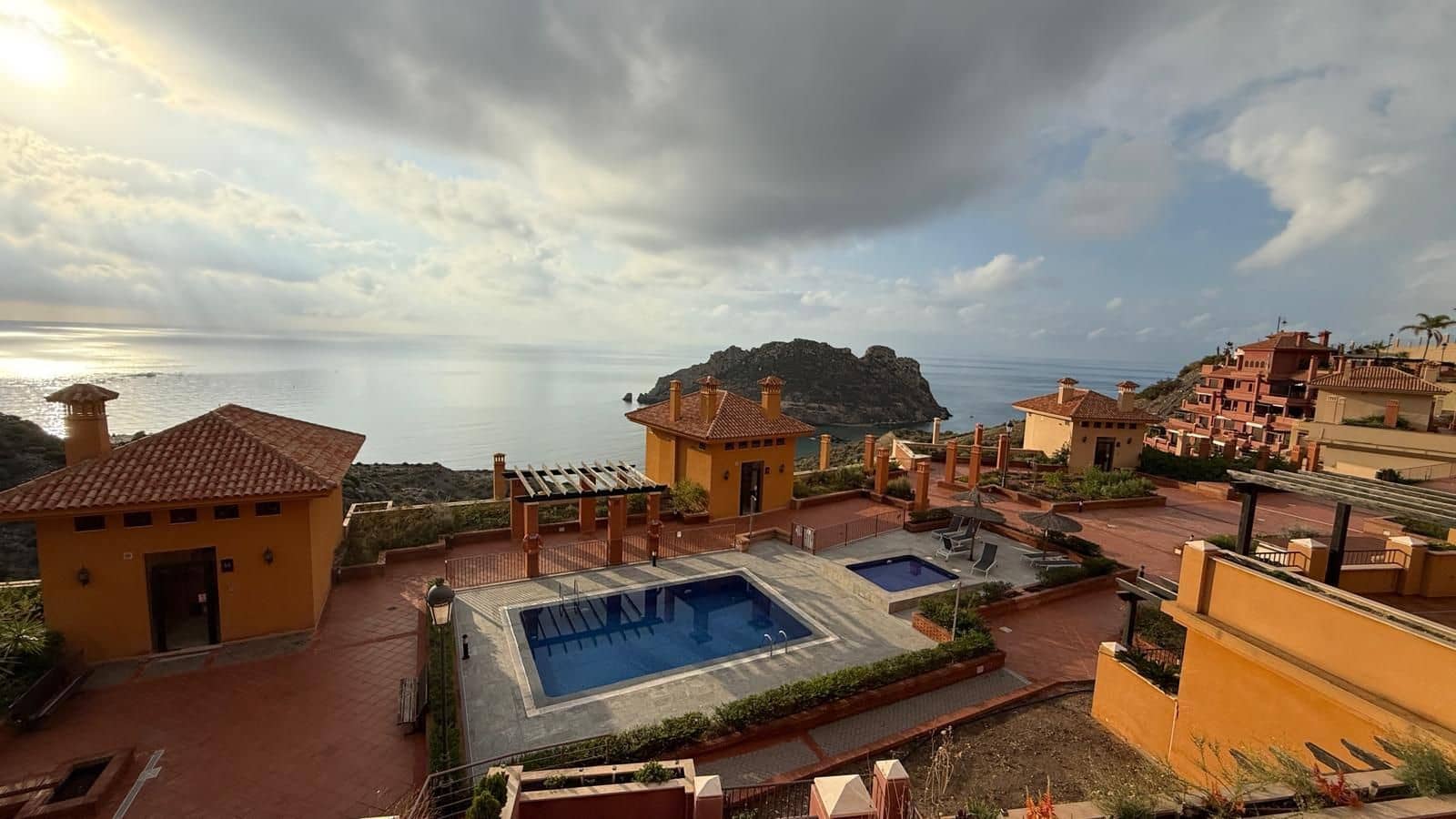 2 bedroom Flat for sale in Aguilas with pool garage - € 330,000 (Ref: 9300521)