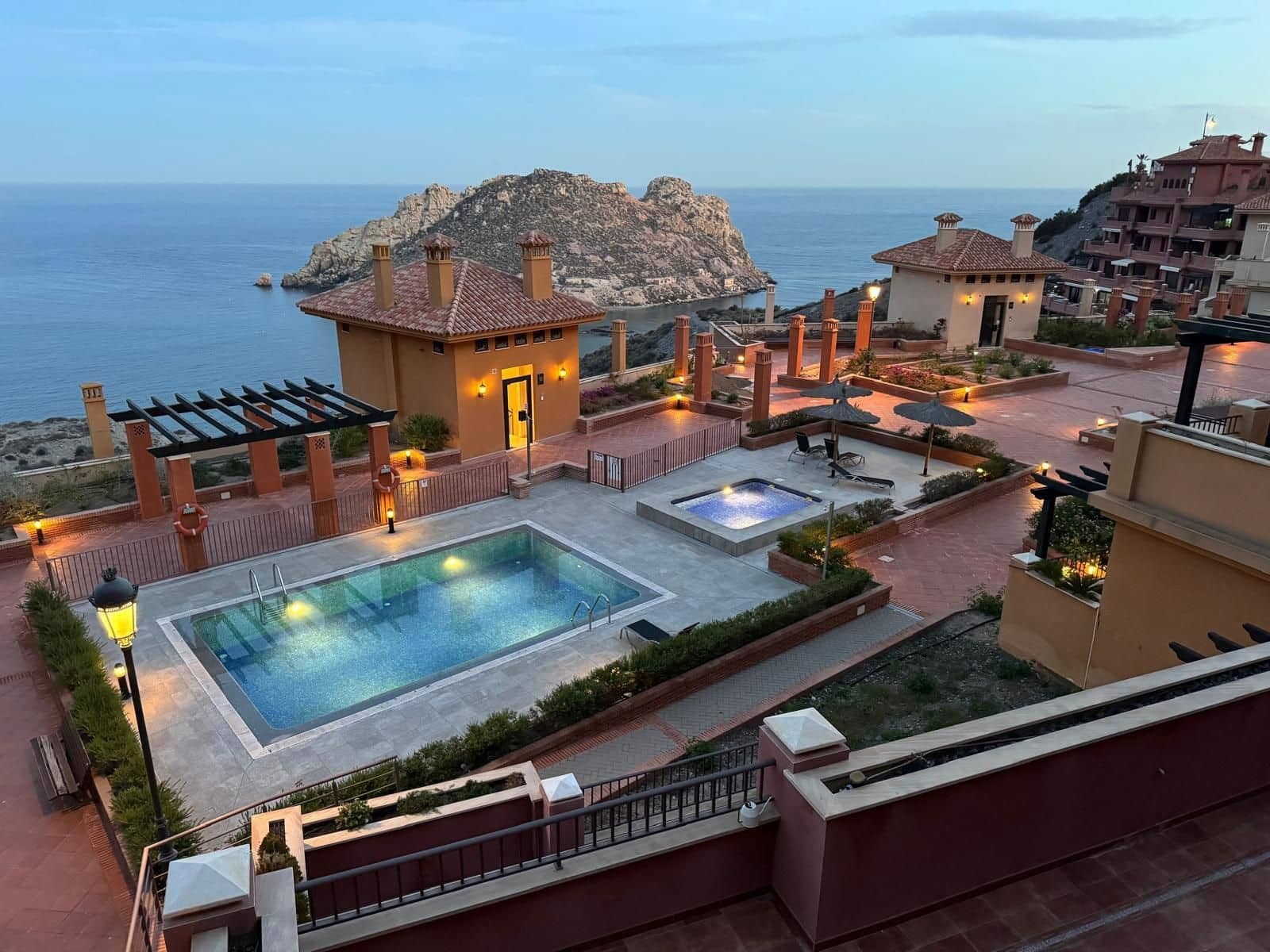 2 bedroom Flat for sale in Aguilas with pool garage - € 330,000 (Ref: 9300521)