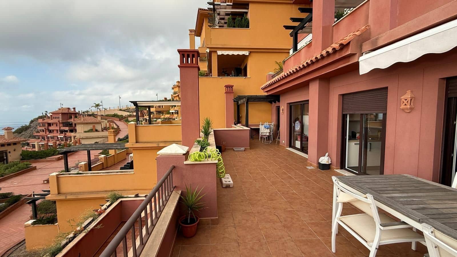 2 bedroom Flat for sale in Aguilas with pool garage - € 330,000 (Ref: 9300521)