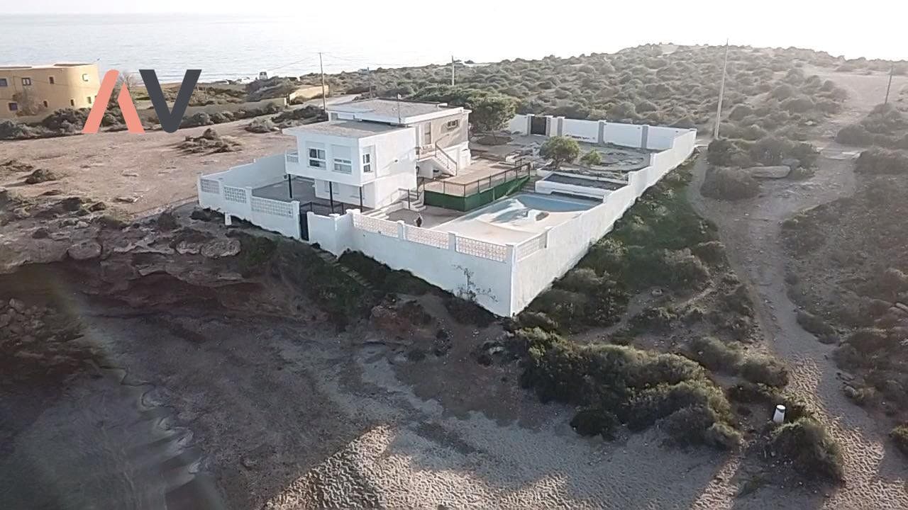 5 soverom Villa til salgs i Calarreona med garasje - € 575 000 (Ref: 9303077)