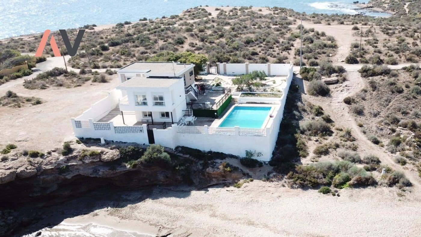 5 soverom Villa til salgs i Calarreona med garasje - € 575 000 (Ref: 9303077)