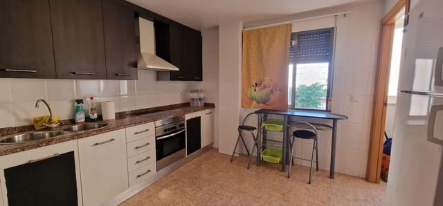 Piso de 3 habitaciones en Aguilas en alquiler con garaje - 700 € (Ref: 9312351)