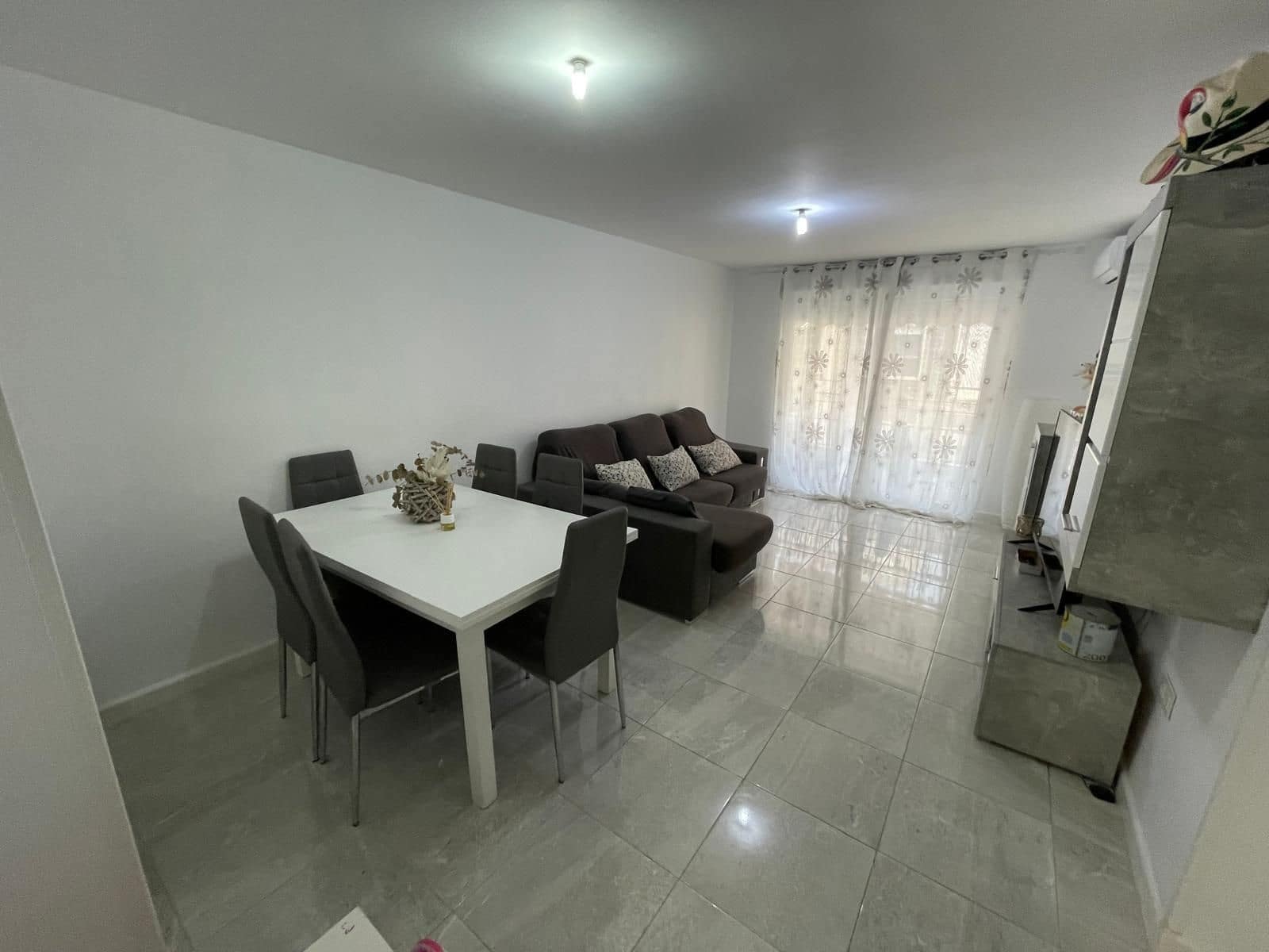 Piso de 4 habitaciones en Aguilas en venta - 165.000 € (Ref: 9387515)
