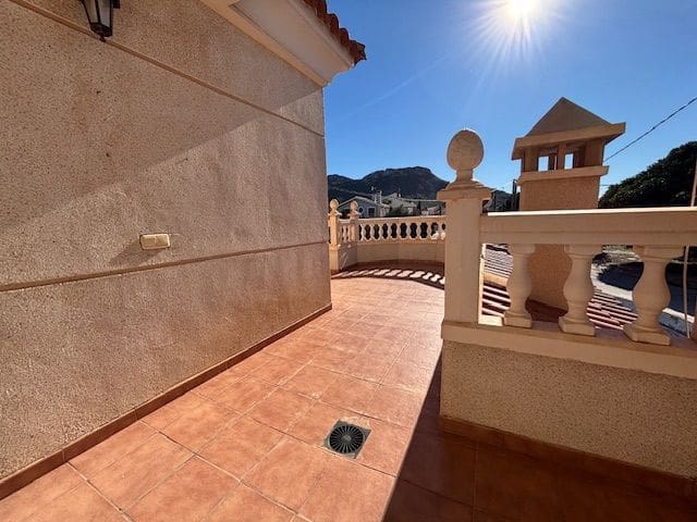 4 soveværelse Villa til salg i Calabardina med swimmingpool - € 380.000 (Ref: 9410628)