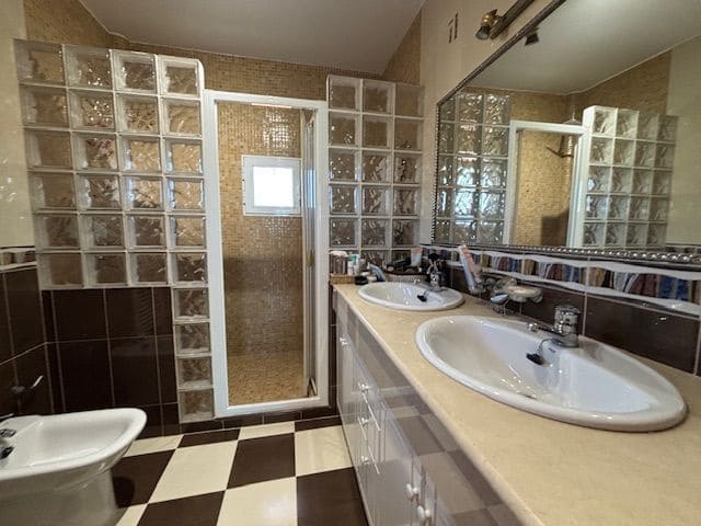 4 soveværelse Villa til salg i Calabardina med swimmingpool - € 380.000 (Ref: 9410628)