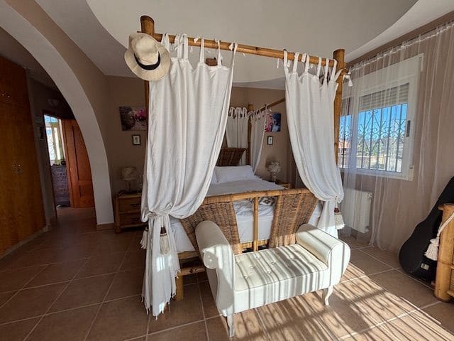 4 soveværelse Villa til salg i Calabardina med swimmingpool - € 380.000 (Ref: 9410628)