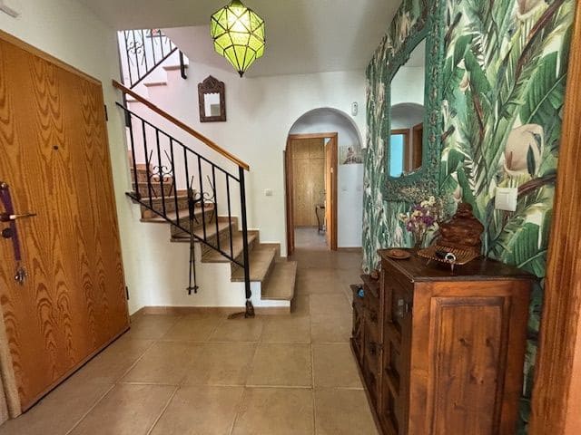 4 soveværelse Villa til salg i Calabardina med swimmingpool - € 380.000 (Ref: 9410628)