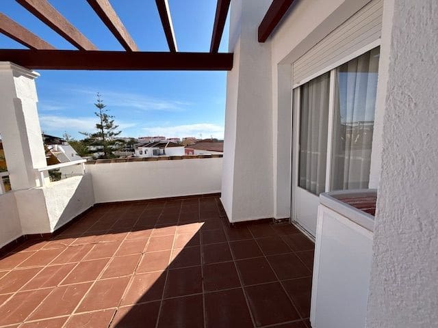 3 makuuhuone Omakotitalo myytävänä paikassa San Juan de los Terreros mukana uima-altaan 
autotalli - 184 000 € (Ref: 9665959)