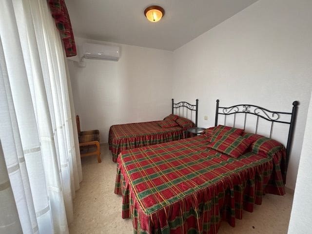 3 makuuhuone Omakotitalo myytävänä paikassa San Juan de los Terreros mukana uima-altaan 
autotalli - 184 000 € (Ref: 9665959)