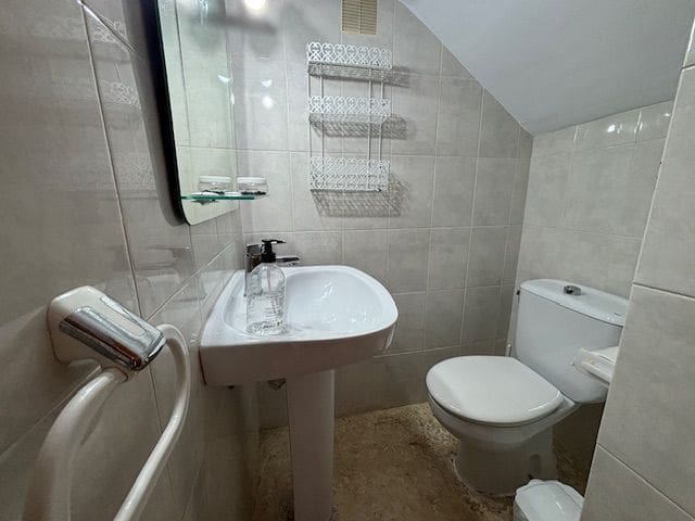 3 makuuhuone Omakotitalo myytävänä paikassa San Juan de los Terreros mukana uima-altaan 
autotalli - 184 000 € (Ref: 9665959)