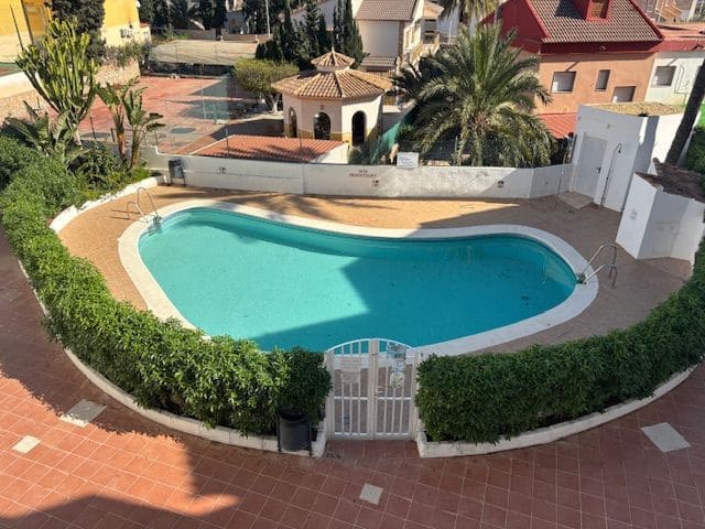 3 makuuhuone Omakotitalo myytävänä paikassa San Juan de los Terreros mukana uima-altaan 
autotalli - 184 000 € (Ref: 9665959)