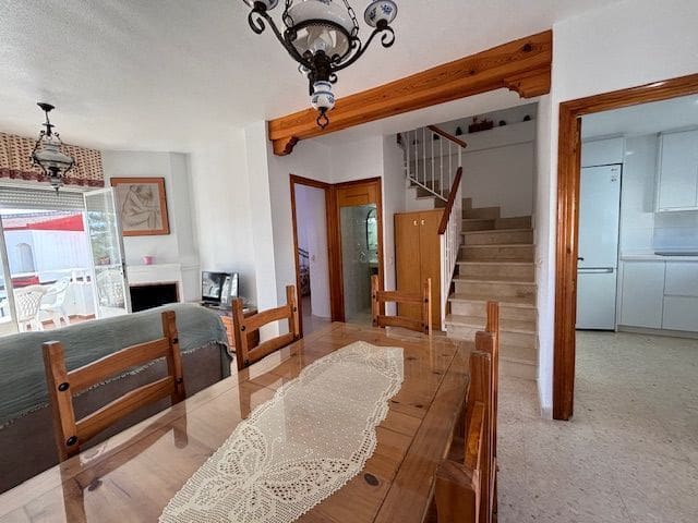 3 makuuhuone Omakotitalo myytävänä paikassa San Juan de los Terreros mukana uima-altaan 
autotalli - 184 000 € (Ref: 9665959)