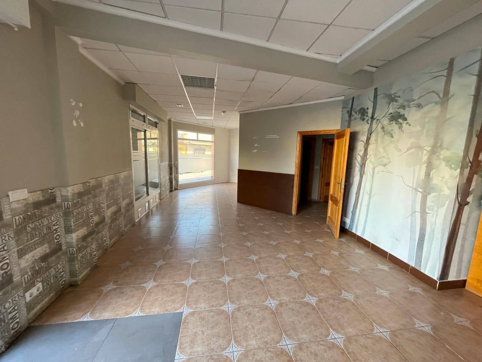 Commercial for sale in Aguilas - € 130,000 (Ref: 9690069)