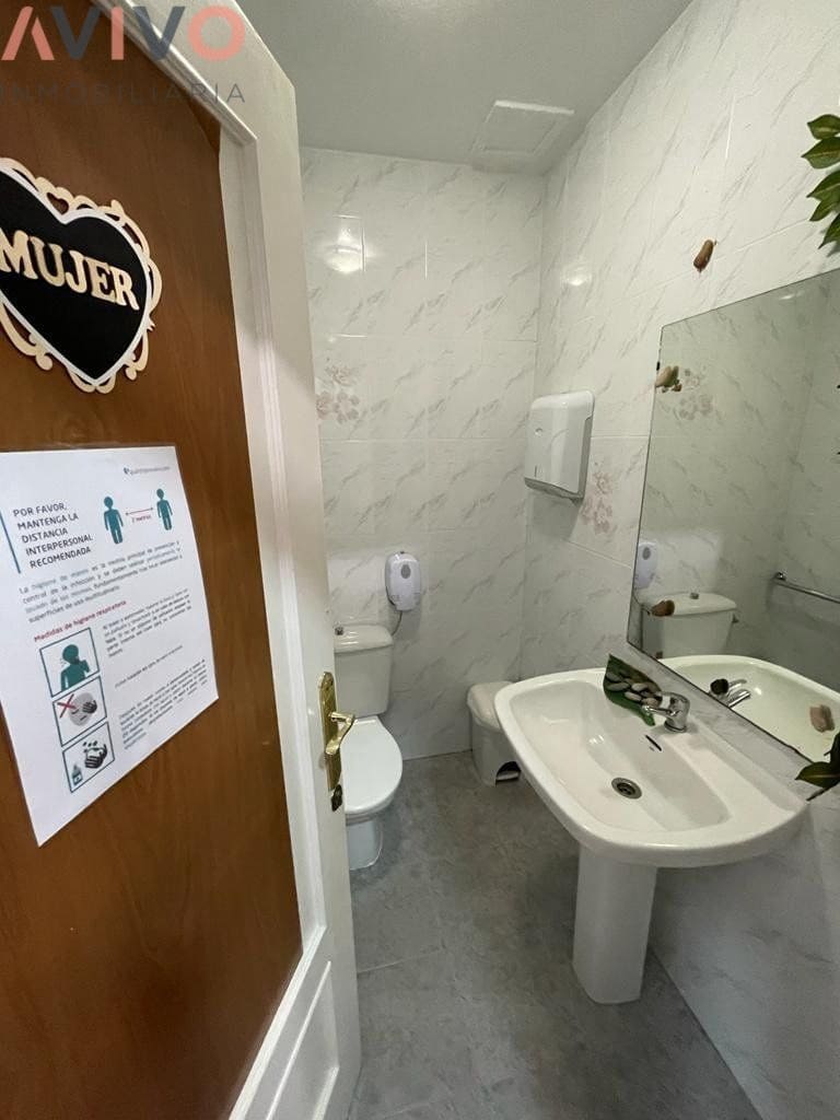 Commercial for sale in Aguilas with garage - € 150,000 (Ref: 9738007)