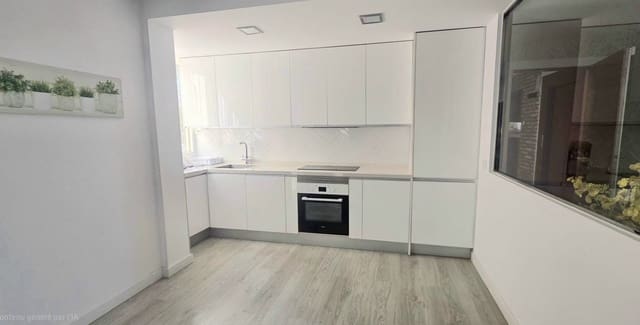 3 soverom Leilighet til leie i Aguilas - € 4 000 (Ref: 9751630)