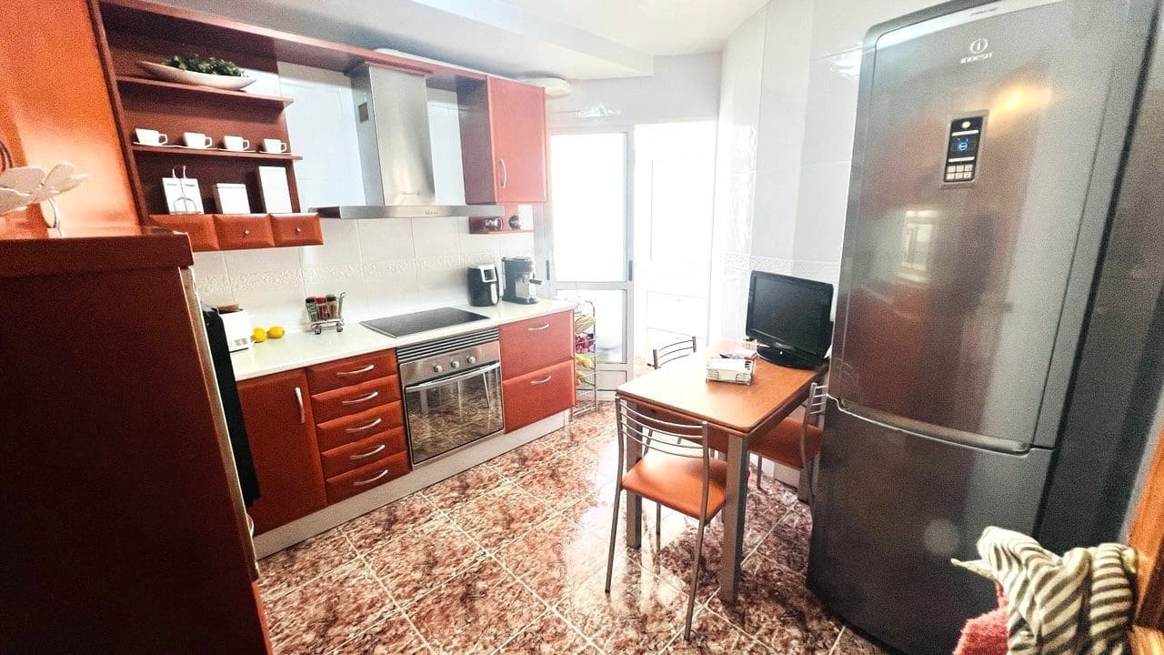 4 makuuhuone Asunto myytävänä paikassa Aguilas mukana 
autotalli - 165 000 € (Ref: 9777677)