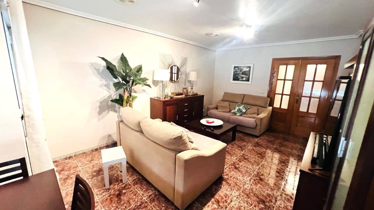 4 makuuhuone Asunto myytävänä paikassa Aguilas mukana 
autotalli - 165 000 € (Ref: 9777677)