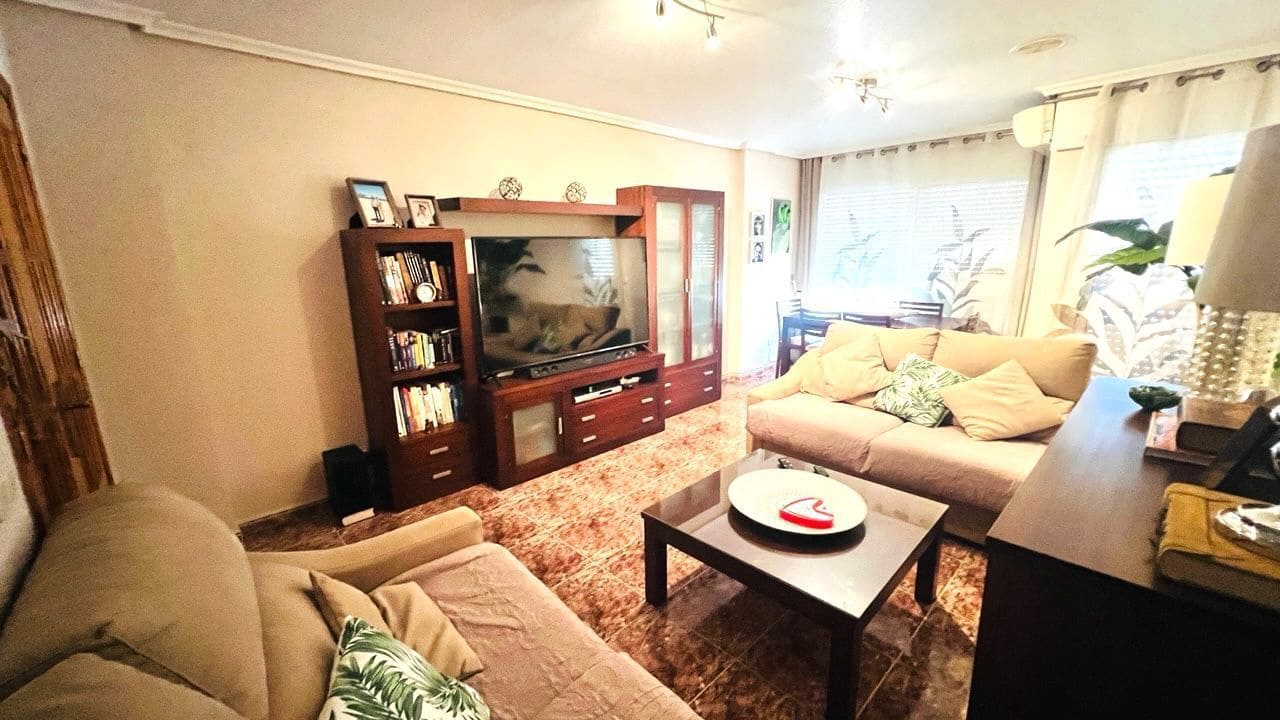 4 makuuhuone Asunto myytävänä paikassa Aguilas mukana 
autotalli - 165 000 € (Ref: 9777677)