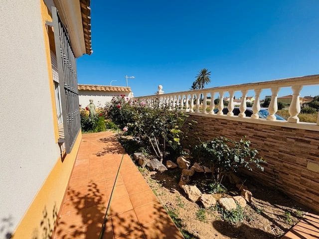 3 slaapkamer Villa te koop in Pulpi met garage - € 270.000 (Ref: 9828293)
