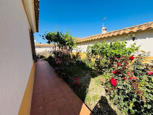 3 slaapkamer Villa te koop in Pulpi met garage - € 270.000 (Ref: 9828293)