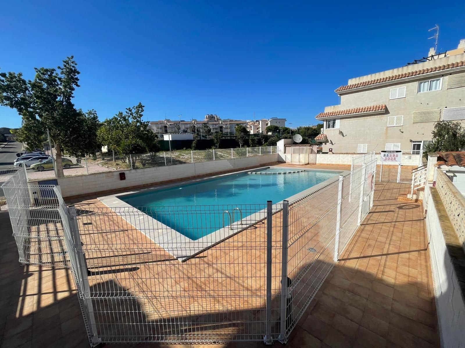 Piso de 3 habitaciones en Aguilas en venta con piscina garaje - 195.000 € (Ref: 9835247)
