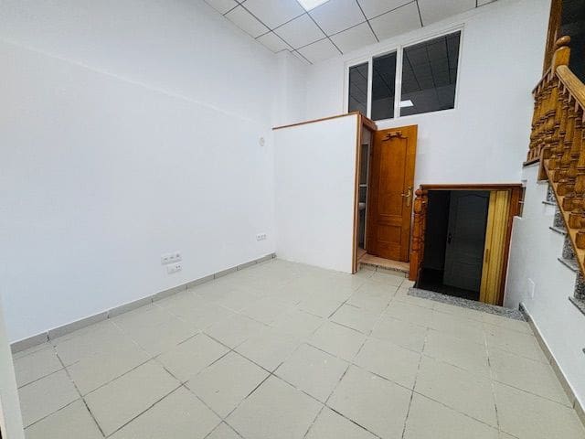Commercial for rent in Aguilas - € 350 (Ref: 9835248)