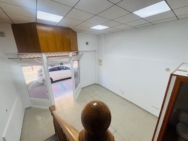 Komercyjne do wynajęcia w Casco Antiguo, Aguilas - 350 € (Ref: 9835248)