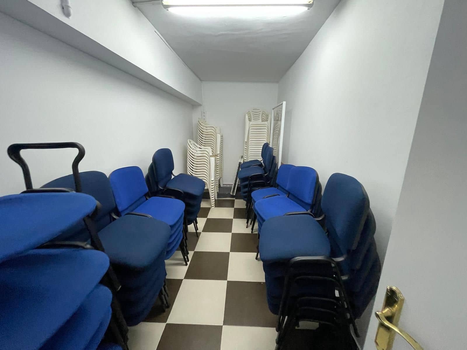 Commercial for sale in Aguilas - € 180,000 (Ref: 9849033)