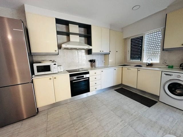 2 bedroom Apartment for rent in Aguilas - € 2,500 (Ref: 9859103)