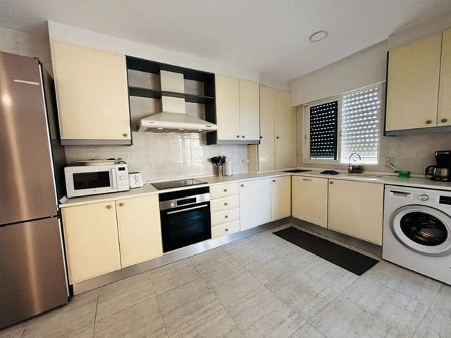 2 bedroom Apartment for rent in Aguilas - € 2,500 (Ref: 9859103)