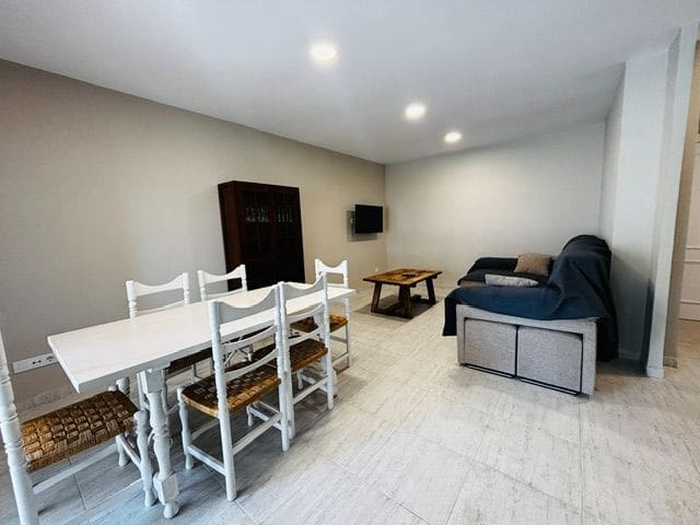 2 bedroom Apartment for rent in Aguilas - € 2,500 (Ref: 9859103)