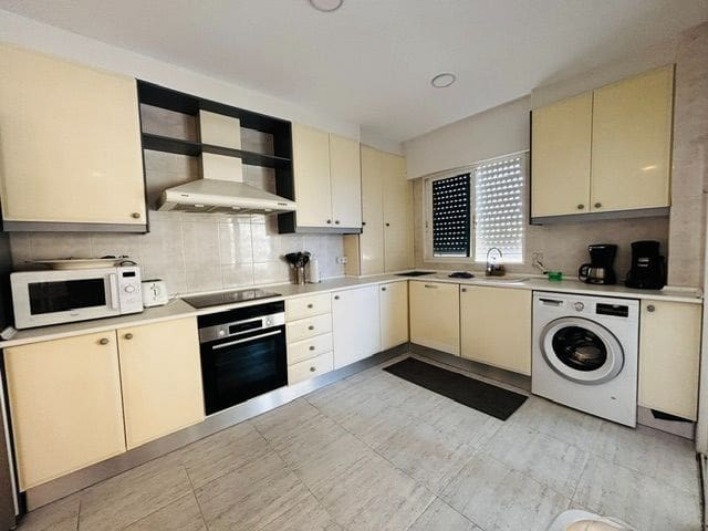 2 bedroom Apartment for rent in Aguilas - € 2,500 (Ref: 9859103)