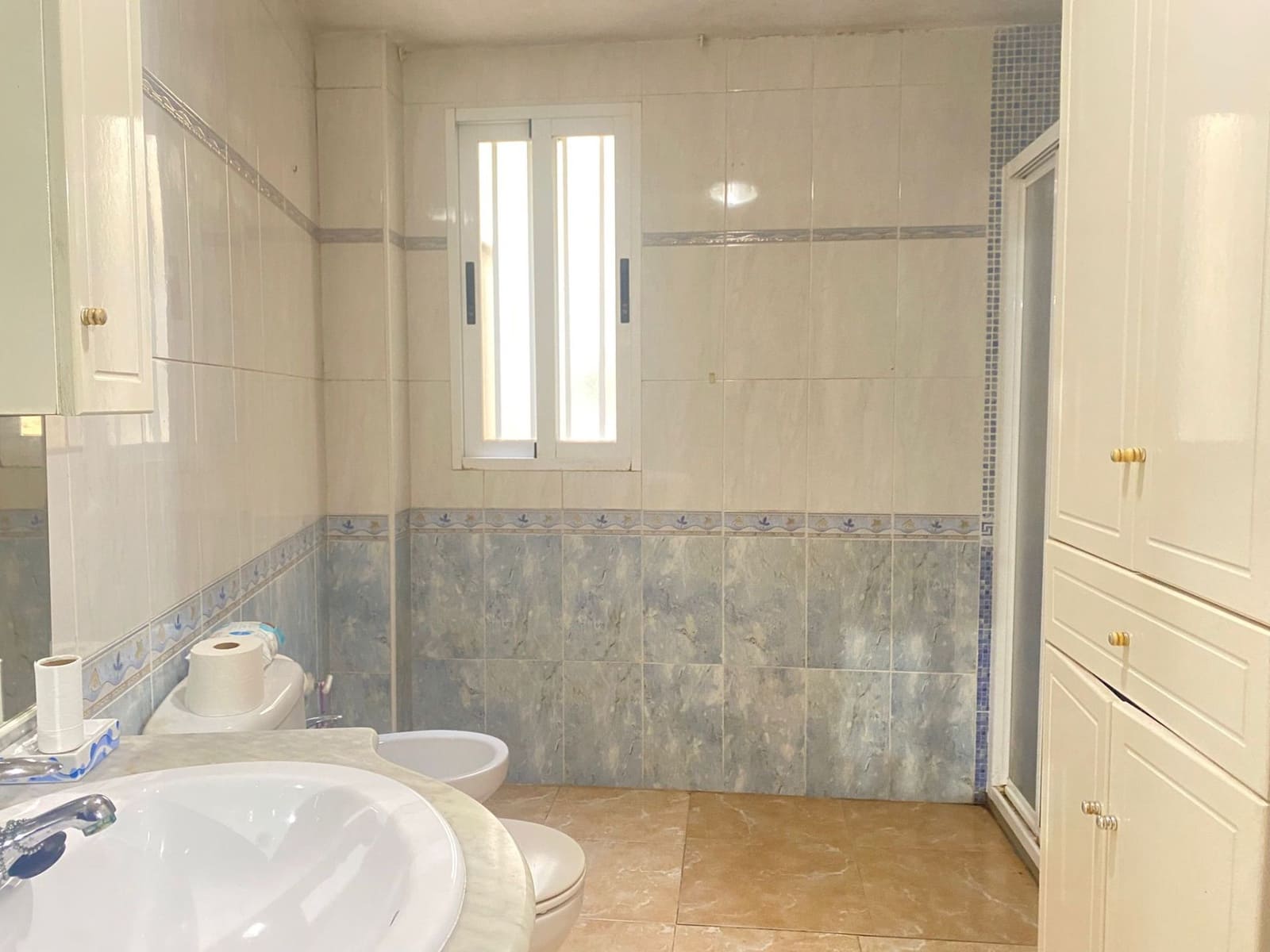 4 bedroom Flat for sale in Aguilas with garage - € 150,000 (Ref: 9864076)