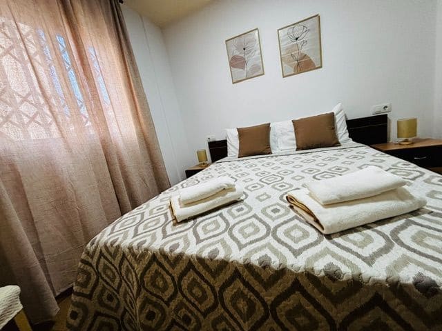 2 soverom Leilighet til leie i Aguilas - € 1 500 (Ref: 9877927)