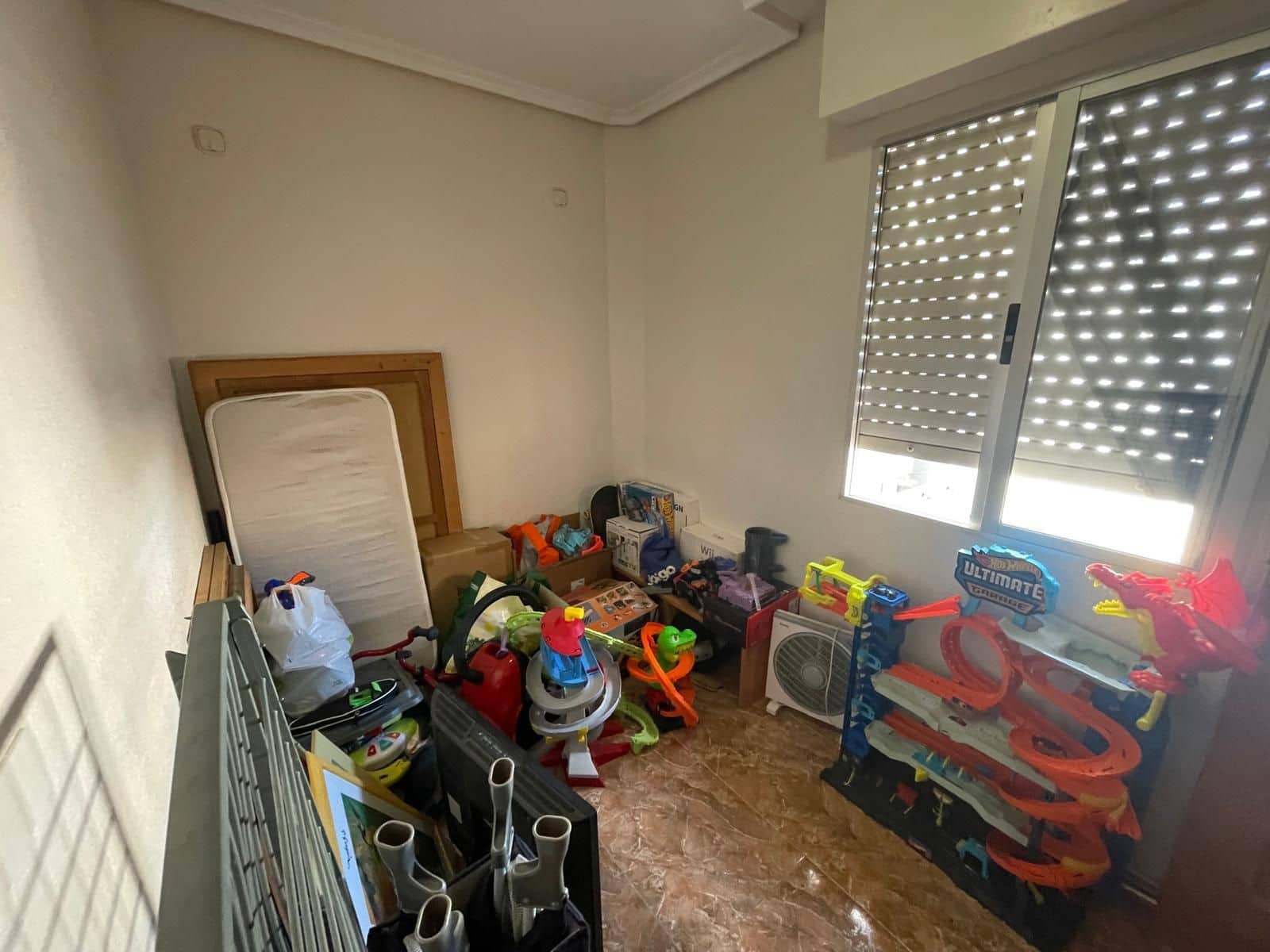 Piso de 4 habitaciones en Aguilas en venta - 134.900 € (Ref: 9906829)