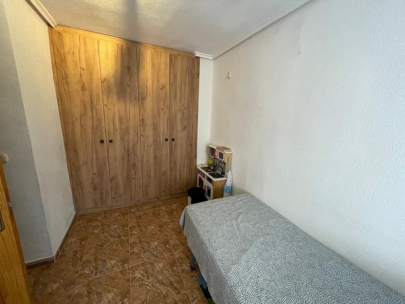 Piso de 4 habitaciones en Aguilas en venta - 134.900 € (Ref: 9906829)