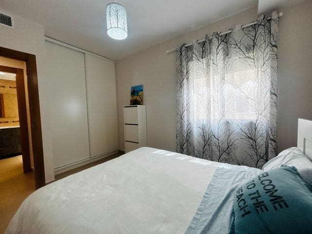 4 slaapkamer Halfvrijstaande villa te koop in Aguilas met garage - € 410.000 (Ref: 9910044)