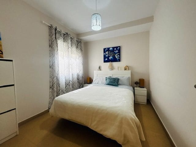 4 slaapkamer Halfvrijstaande villa te koop in Aguilas met garage - € 410.000 (Ref: 9910044)