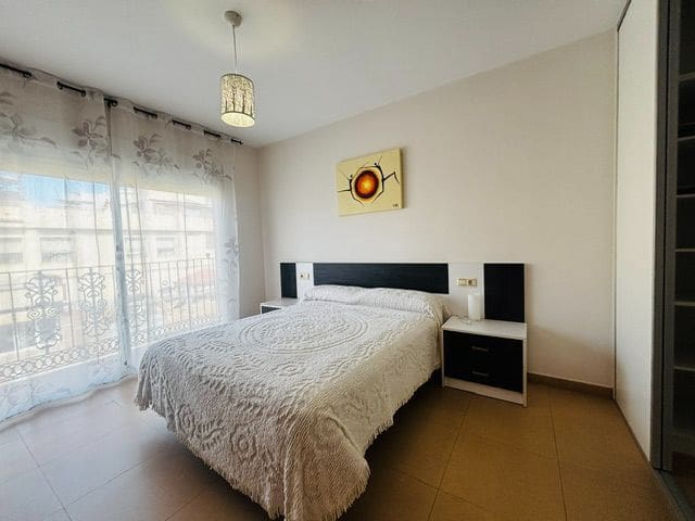 4 slaapkamer Halfvrijstaande villa te koop in Aguilas met garage - € 410.000 (Ref: 9910044)