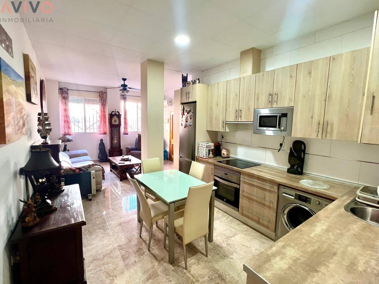 2 bedroom Commercial for sale in Aguilas with garage - € 95,000 (Ref: 9921701)