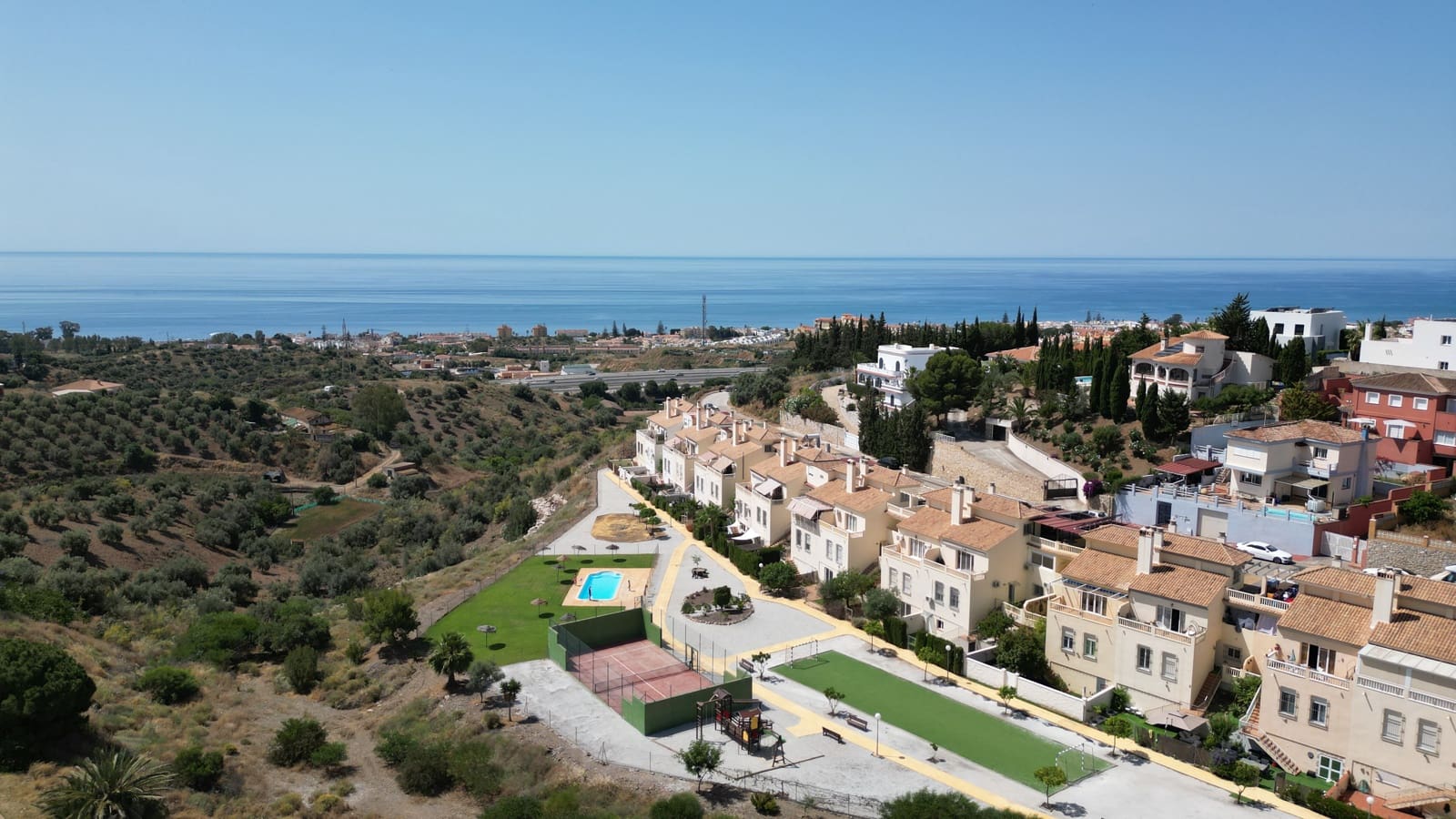 3 soverom Kjedet enebolig til salgs i Rincon de la Victoria - € 445 000 (Ref: 9108025)