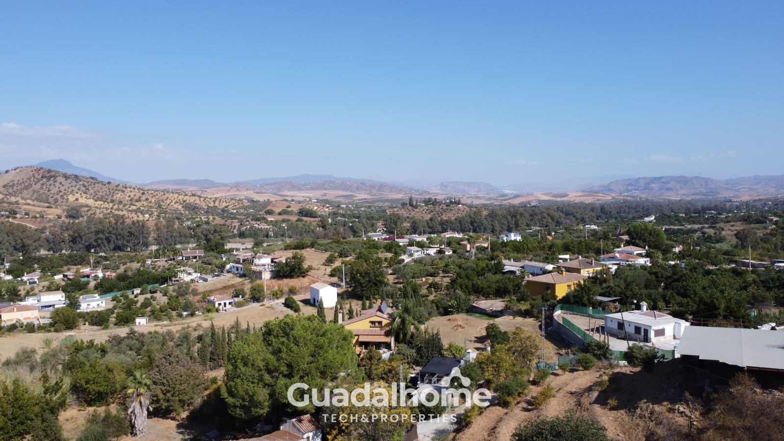 2 soveværelse Finca/Landehus til salg i Coin - € 120.000 (Ref: 9406751)