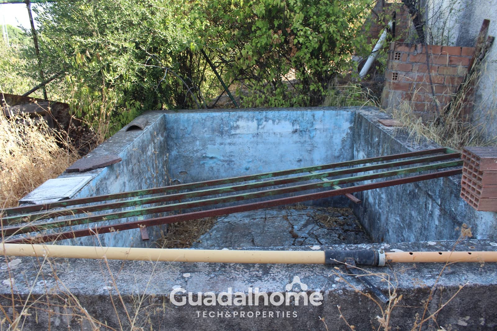 2 soveværelse Finca/Landehus til salg i Coin - € 120.000 (Ref: 9406751)