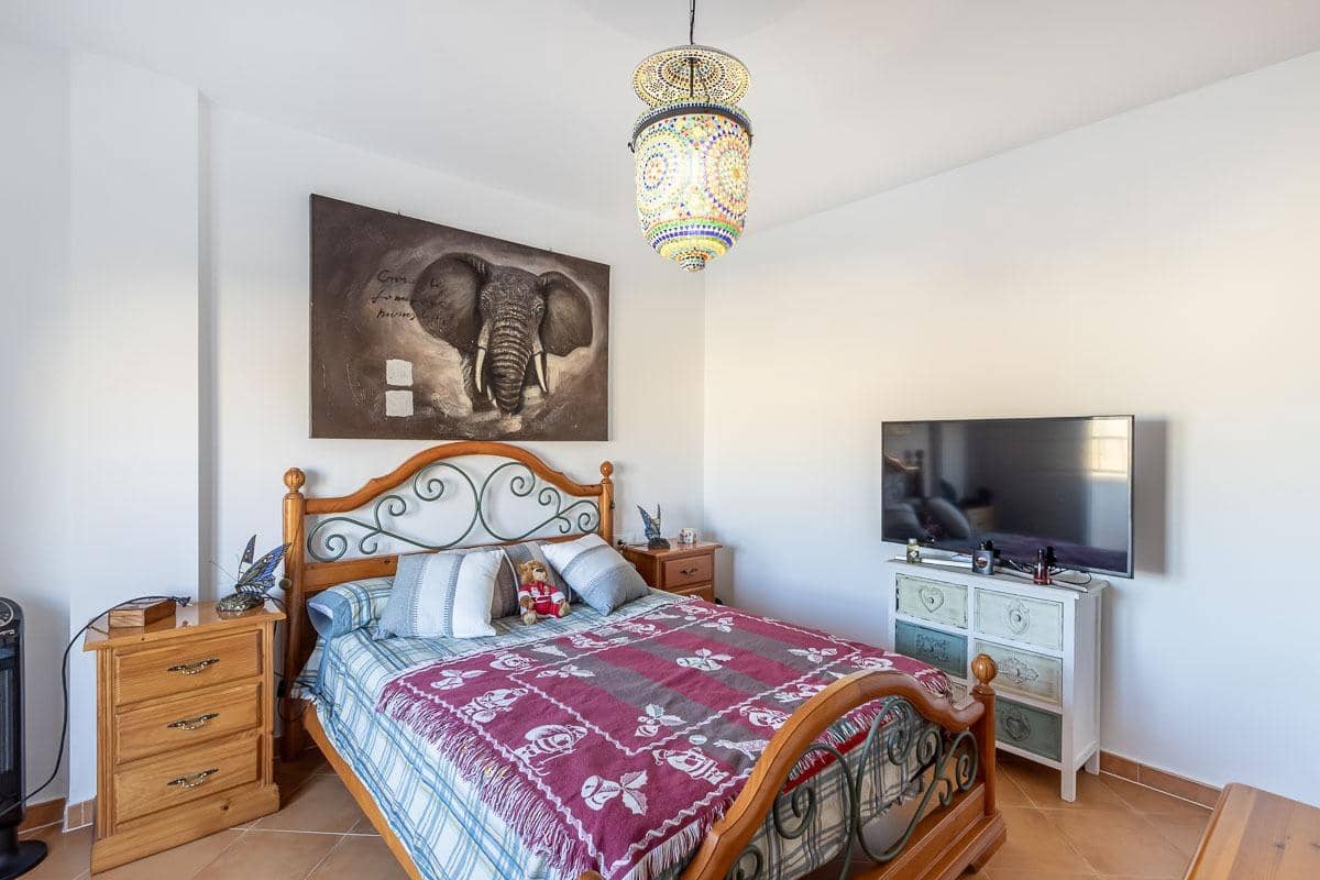 2 bedroom Apartment for sale in Las Gabias with garage - € 174,000 (Ref: 10011194)