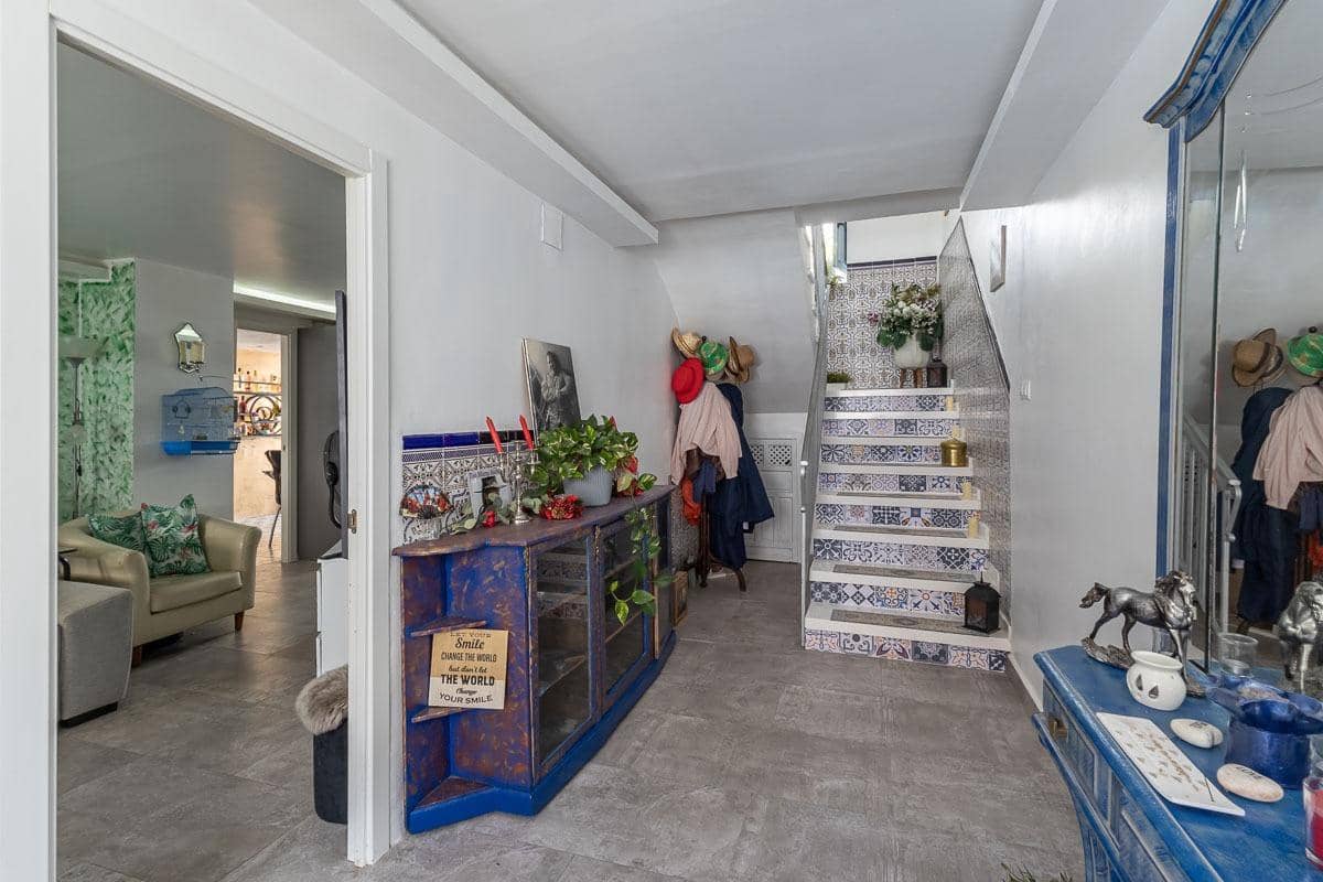 5 camera da letto Villa in vendita in Moclin con garage - 135.000 € (Rif: 10013065)