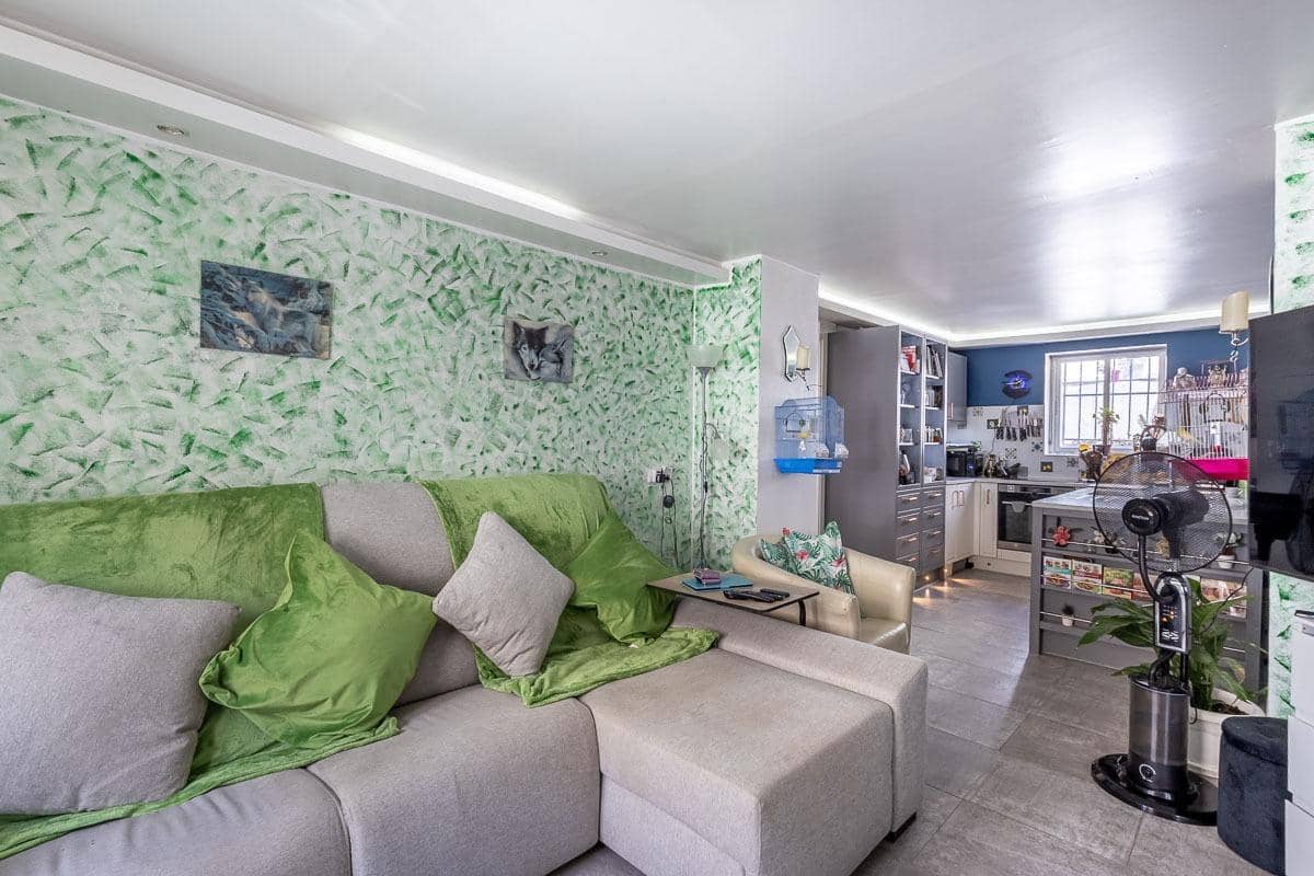 5 camera da letto Villa in vendita in Moclin con garage - 135.000 € (Rif: 10013065)