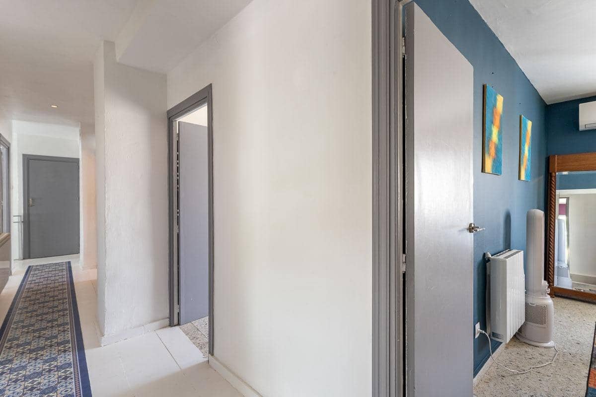5 camera da letto Villa in vendita in Moclin con garage - 135.000 € (Rif: 10013065)