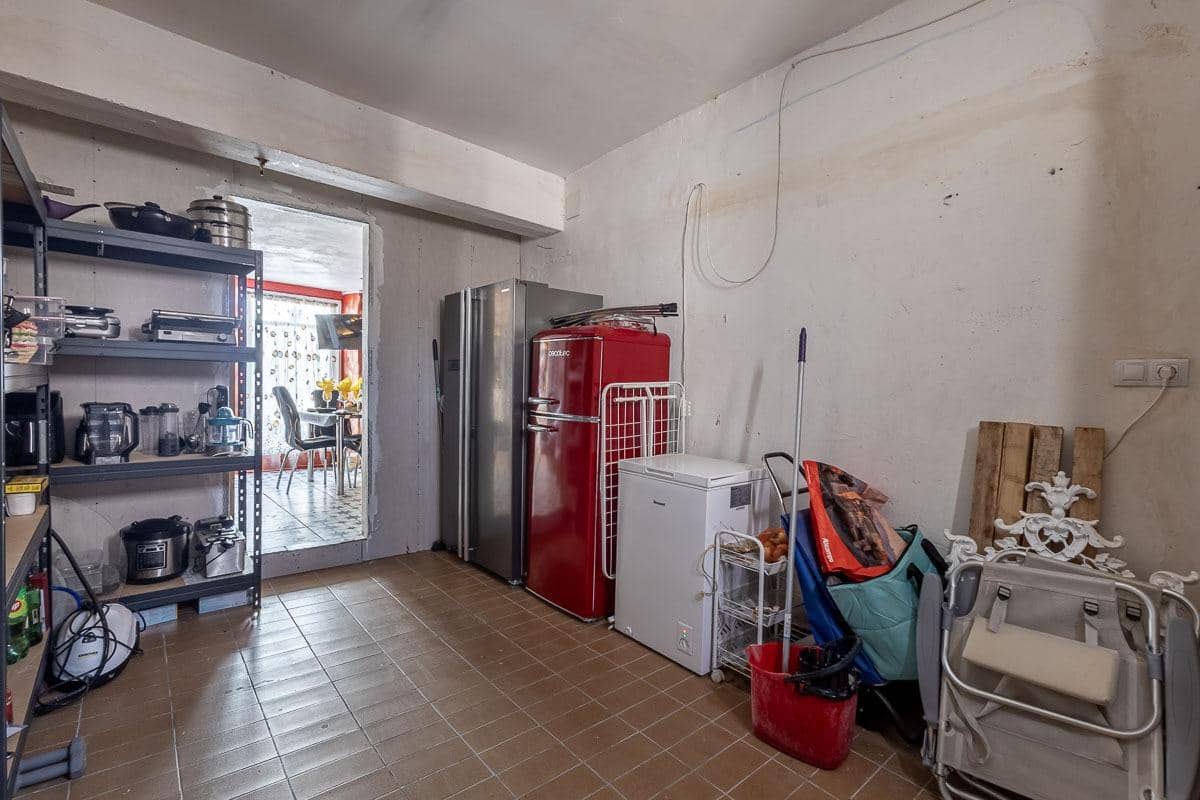 5 camera da letto Villa in vendita in Moclin con garage - 135.000 € (Rif: 10013065)